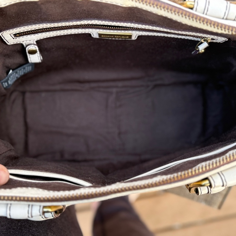 Banana Republic Tan and Cream Tote - Picture 8 of 10